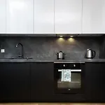 Prince Studio By Renters Apartament *